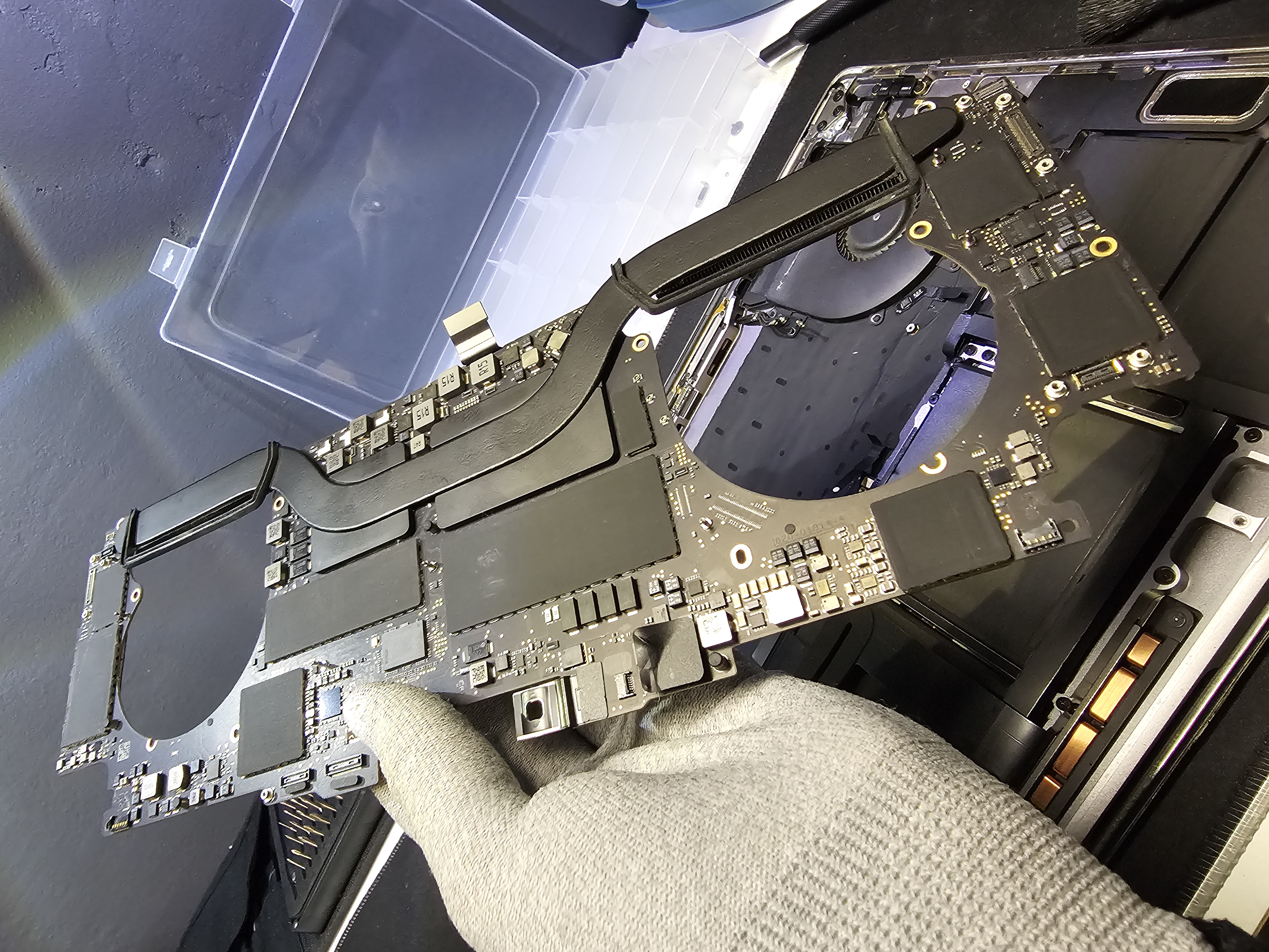 Remplacement carte mère MacBook pro 15